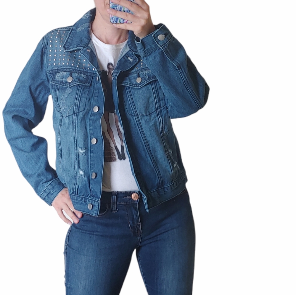 Tinseltown denim jean jacket Women’s size Small, studded distressed